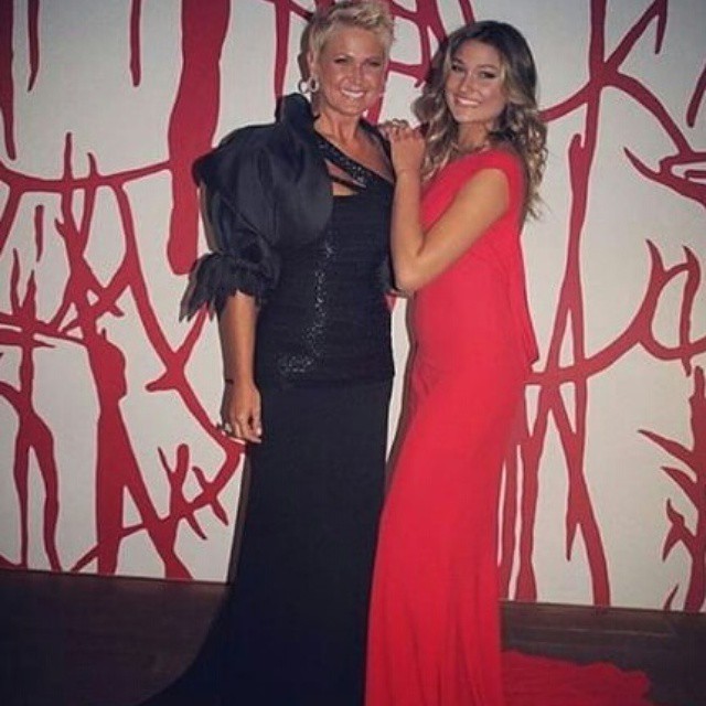 Xuxa e Sasha durante o Brazil Foundation, no sábado (31) (Foto: Reprodução/Instagram)