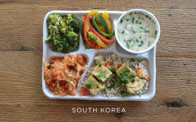 Sopa de peixe, tofu com arroz, kimchi e vegetais diversos são os alimentos ofertados na Coreia do Sul