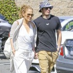 Após beijo, Jennifer Lopez e Casper Smart curtem passeio juntos
