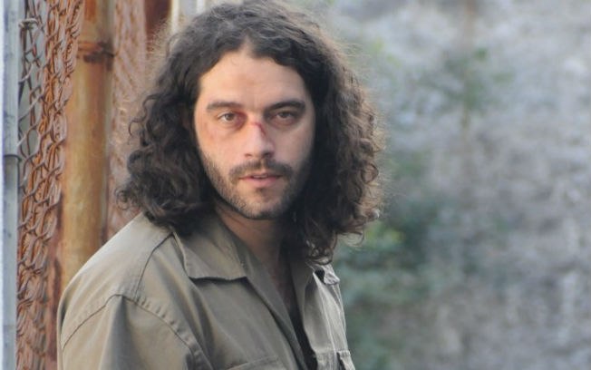 Em 'Pecado Mortal', o ator continuou com cabelos longos para interpretar o personagem Veludo