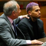 Justiça dá fim ao caso de Chris Brown contra Rihanna, e rapper comemora: "Livre"