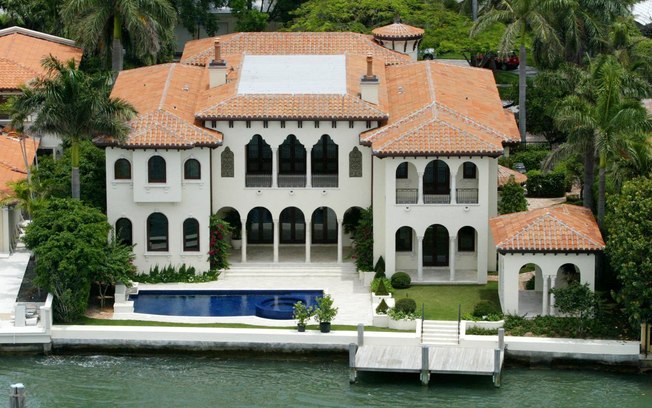 Mansão de Ricky Martin vendida em Miami Beach por R$ 20 milhões