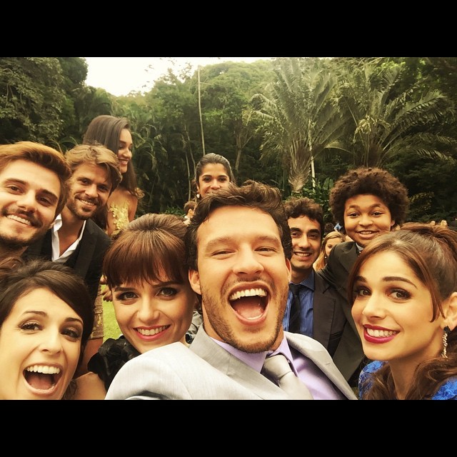 Nando Rodrigues e elenco  (Foto: Reprodução/Instagram)