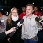 Angélica e Luciano Huck deixam hospital em São Paulo