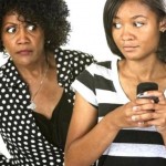Metade dos adolescentes esconde suas atividades online dos pais, diz pesquisa