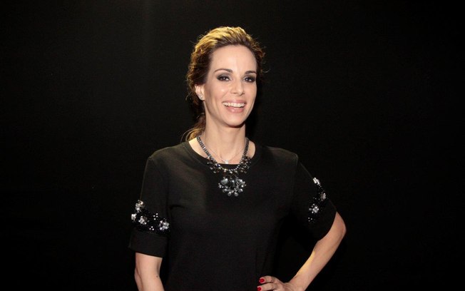 Ana Furtado apresentou uma semana do 'Encontros' no lugar de Fátima Bernardes e logo voltou para a geladeira da Globo