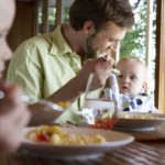 Os alimentos essenciais na infância e como introduzi-los nas refeições