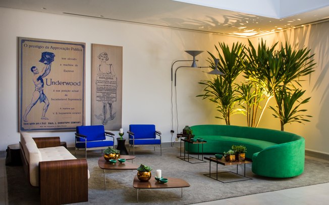 O arquiteto Jimmy Bastian Pinto cria ambiente tropical, levando o verde e azul do mar carioca para o Foyer da Villa, um ambiente que é uma mistura de lobby de hotel com galeria