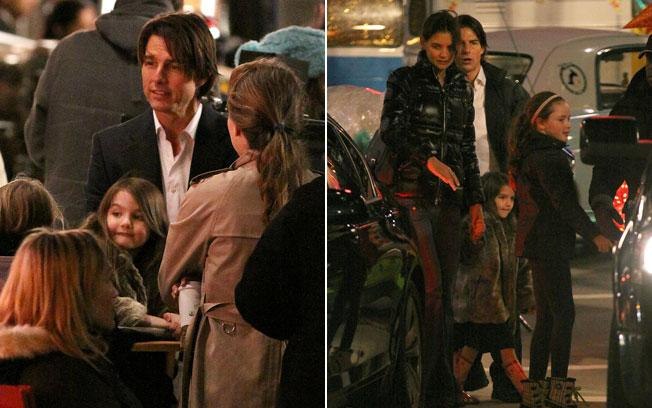 Suri Cruise com o pai Tom Cruise, e a mãe Katie Holmes