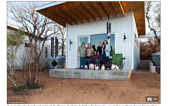 Vila no interior do Texas construída por oito amigos