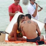 Suzana Pires e Juliano Cazarré gravam ‘A Regra do Jogo’ na praia