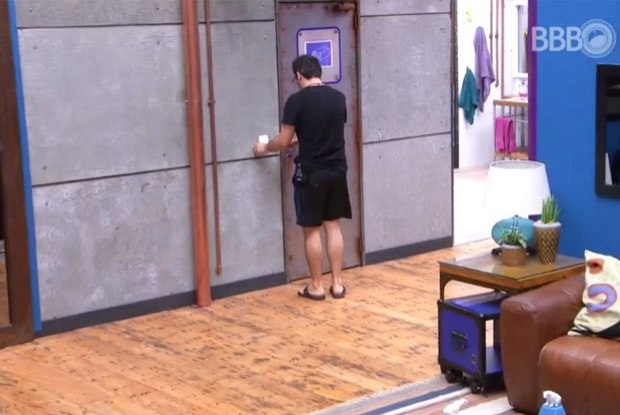 Daniel foi chamado ao confessionário na tarde desta sexta-feira e não voltou para a casa do 'BBB16'