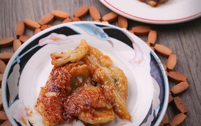 Banana assada com calda de caramelo light. Clique na foto e veja a receita