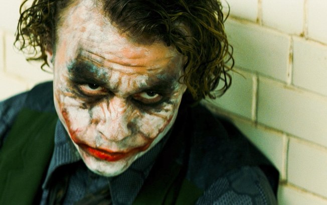 Heath Ledger viveu o Coringa no filme aclamado 