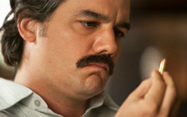 Wagner Moura como Pablo Escobar na série 