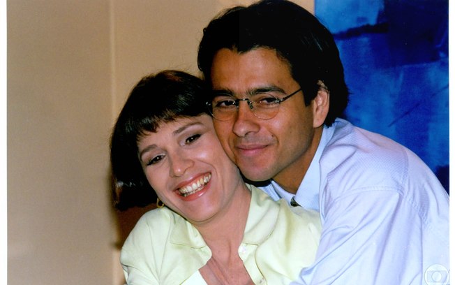 Marcos Palmeira e Natália do Vale como Alexandre e Lúcia na novela