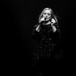 Adele é eleita artista do ano pela revista Billboard