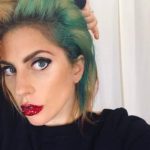 Prestes a vir ao Brasil, Lady Gaga exibe novo visual nas redes sociais