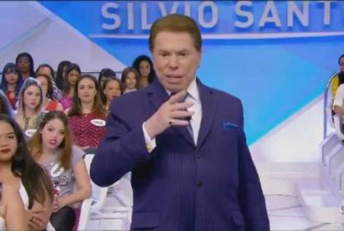 Silvio Santos roga praga para Larissa Manoela