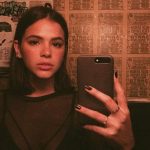 Bruna Marquezine esquece mala em Uber e faz apelo aos fãs na web