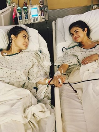 Selena Gomez fez transplante de rim em maio