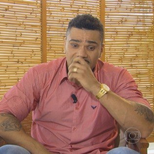 Naldo foi preso por porte ilegal de armas e acusado de agressão