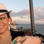 Mônica San Galo lança novo disco e comenta comenta diferenças entre ela e Ivete