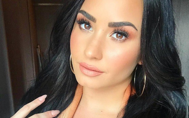 Demi Lovato fala pela primeira vez após internação