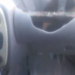 Painel de carro derrete depois da dona deixar álcool em gel no veículo